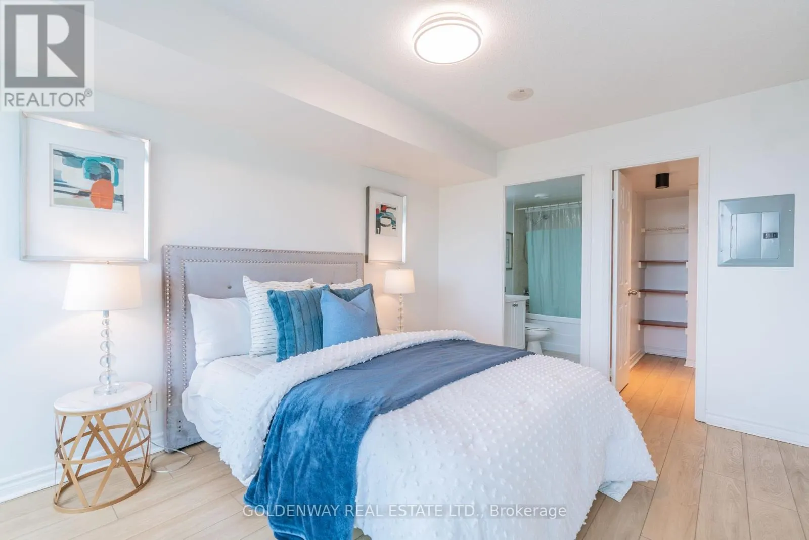 305 - 68 GRANGEWAY AVENUE