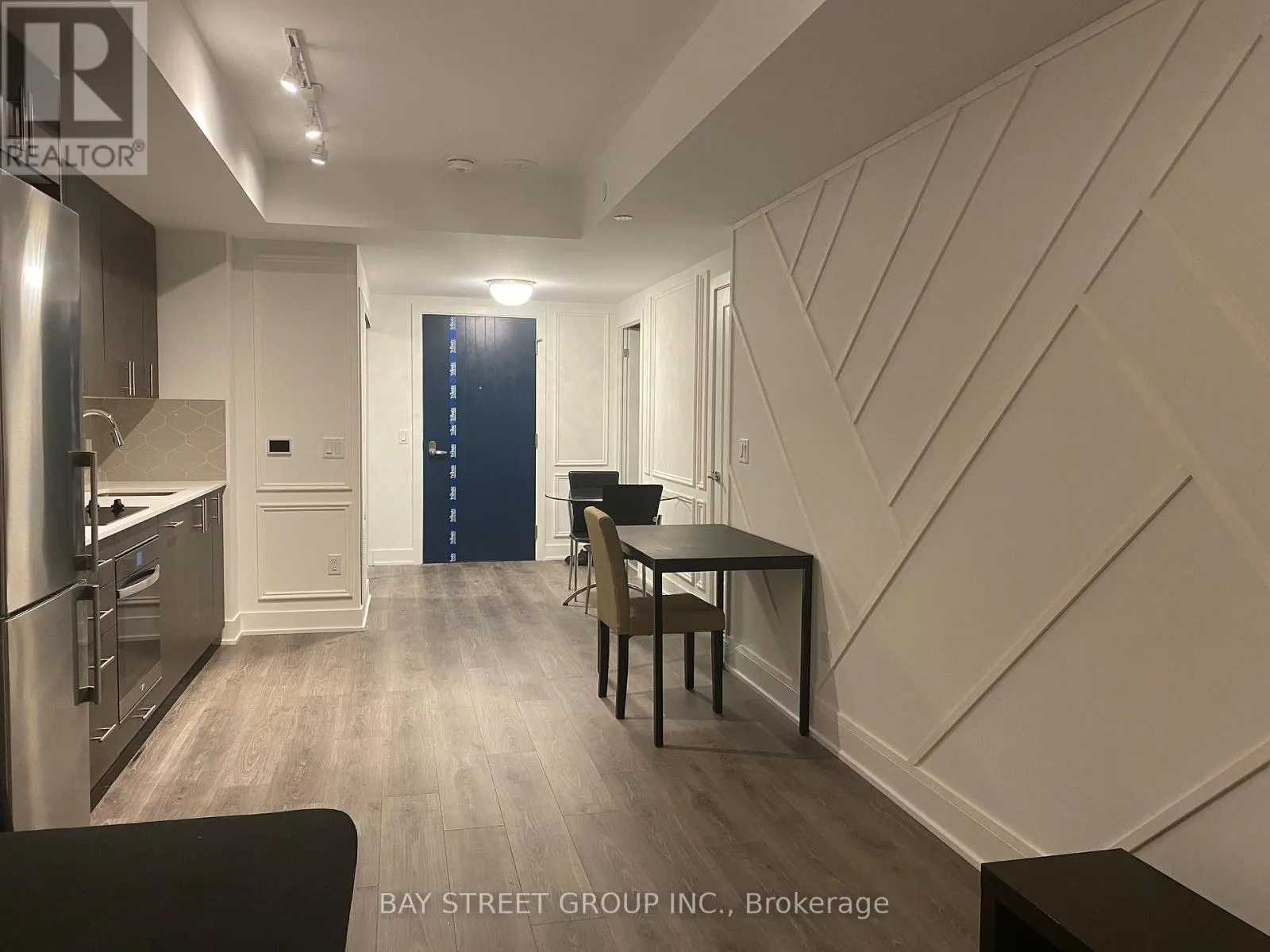 2520 - 2545 SIMCOE STREET N