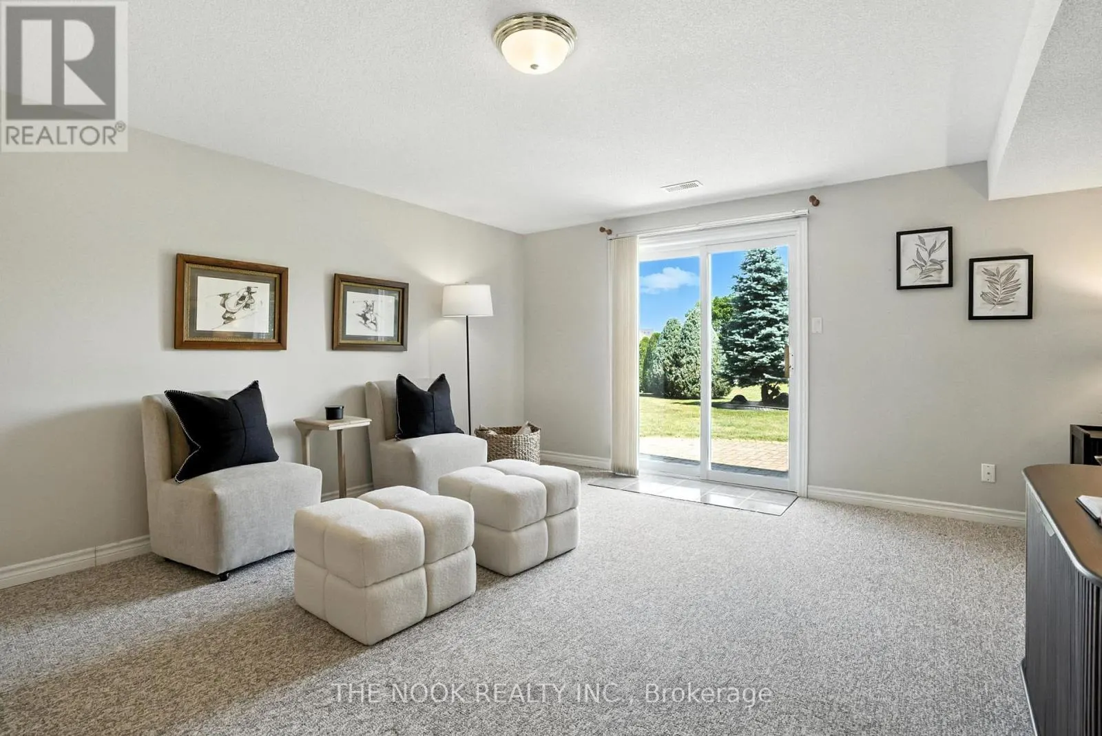33 COMMONS BOULEVARD