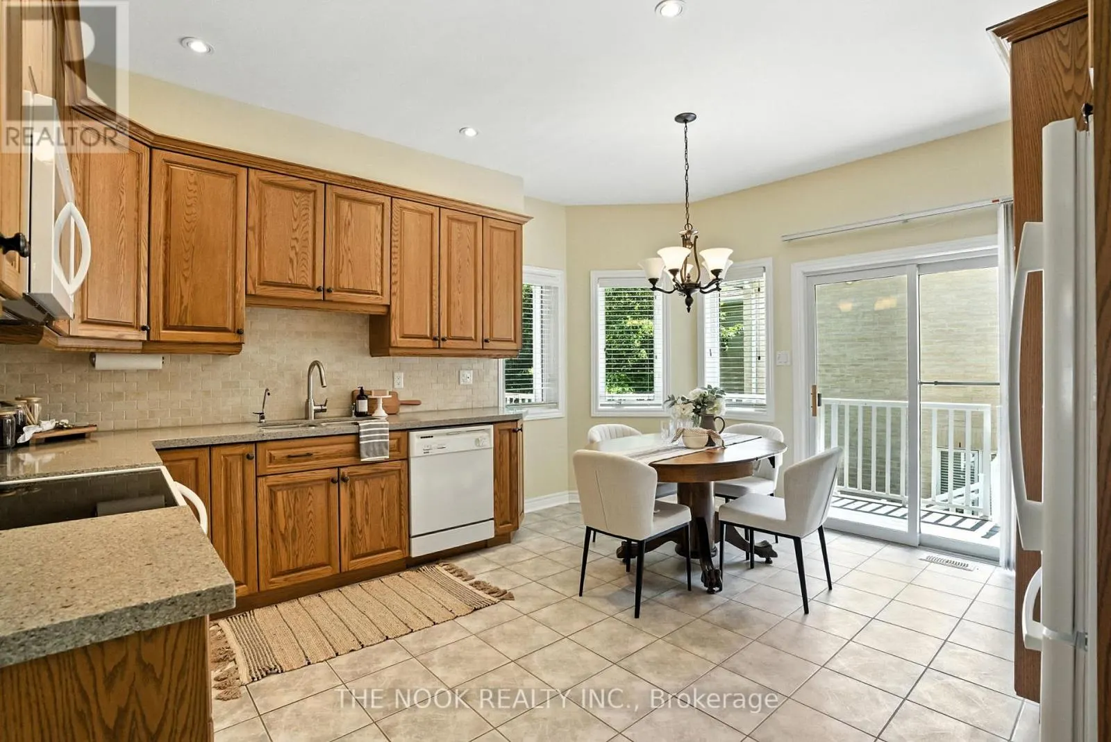 33 COMMONS BOULEVARD