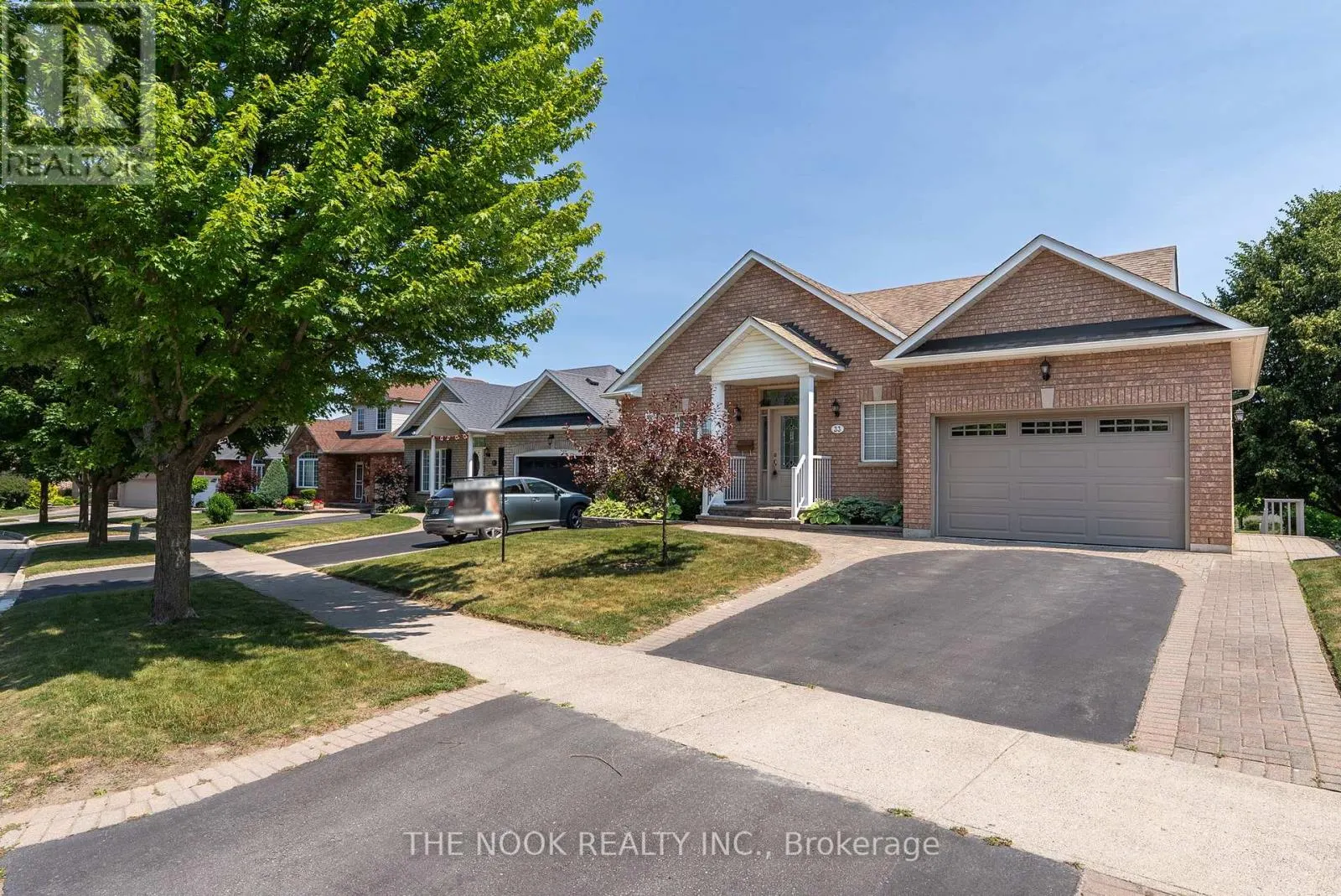 33 COMMONS BOULEVARD