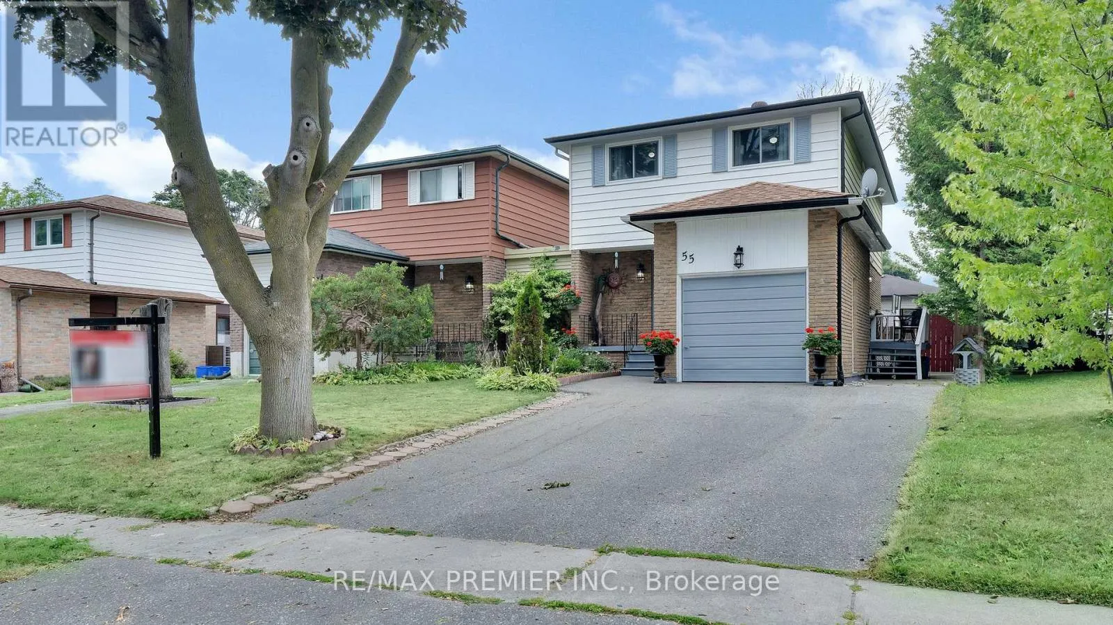 55 LOSCOMBE DRIVE