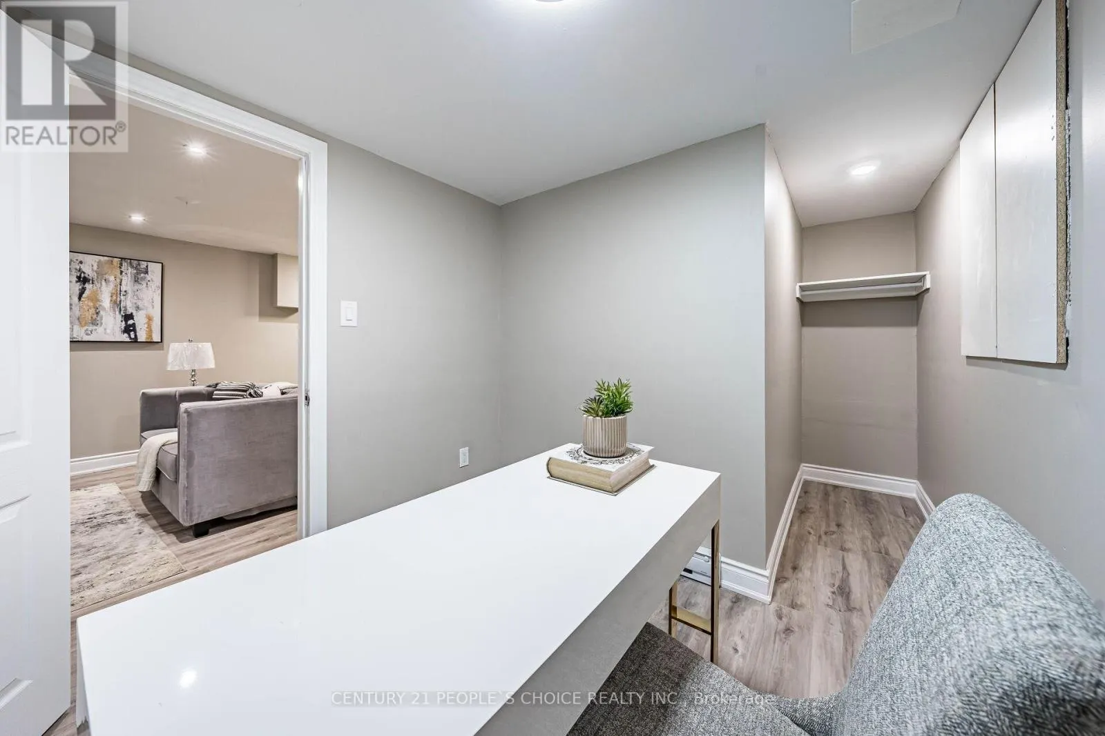 25 - 506 NORMANDY STREET