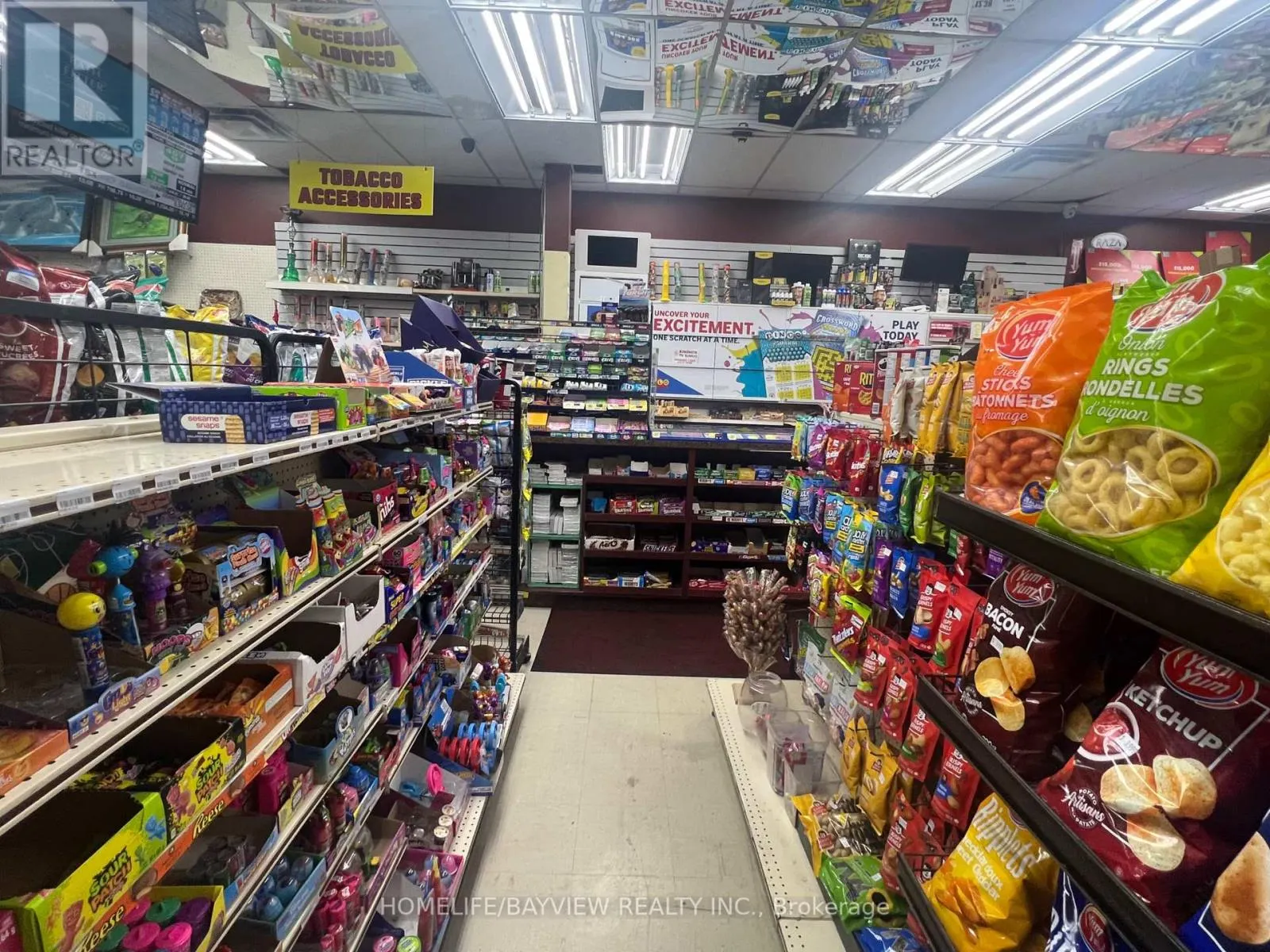 1 - 1330 RITSON ROAD N