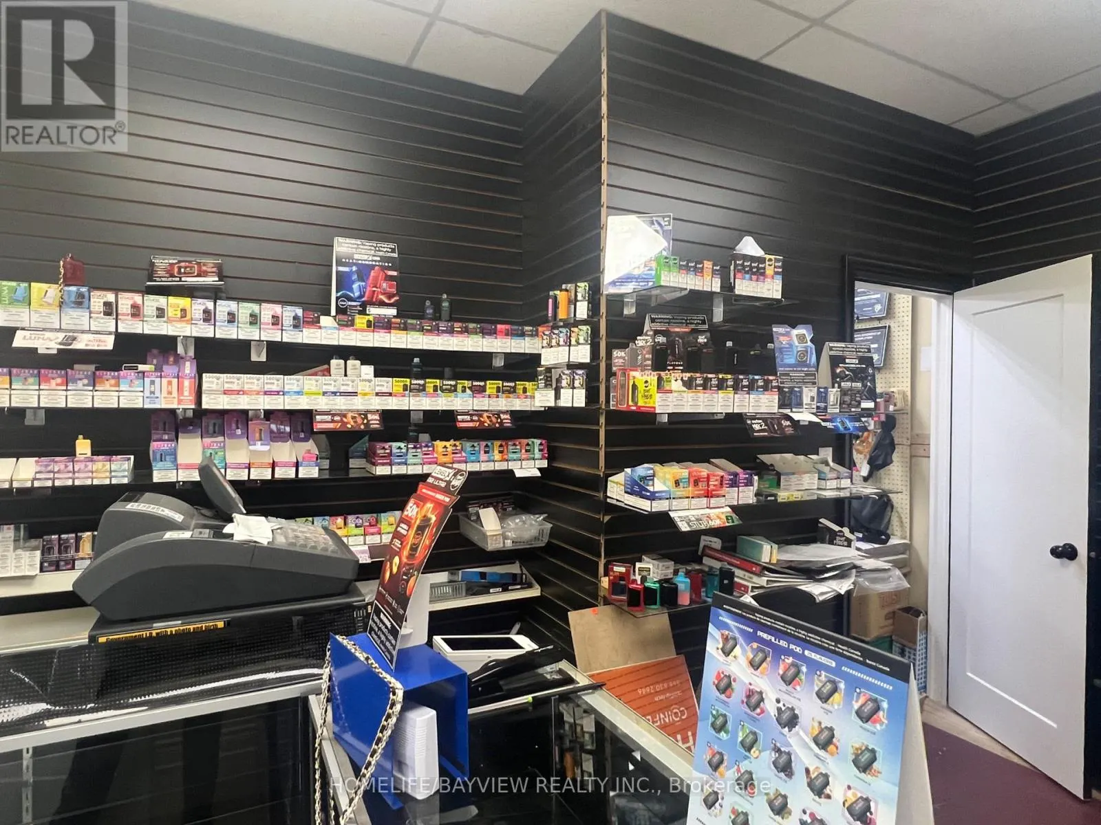 1 - 1330 RITSON ROAD N