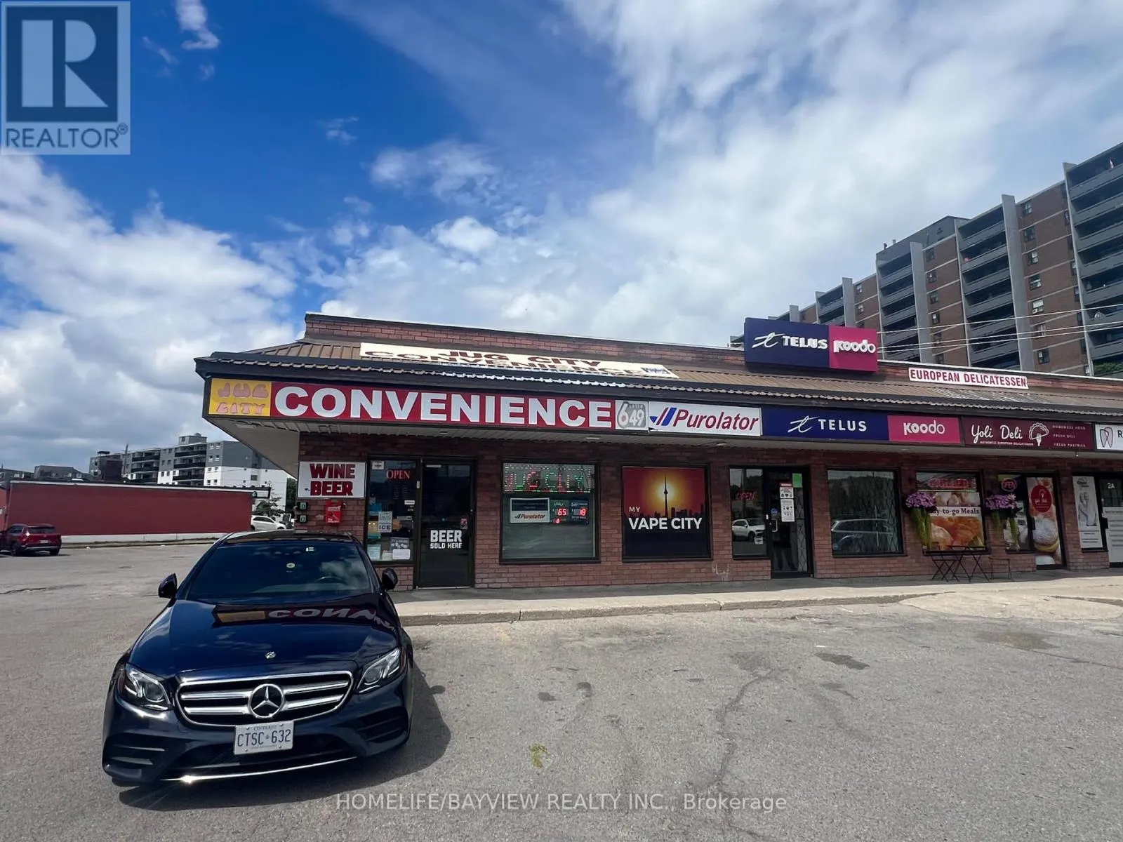 1 - 1330 RITSON ROAD N
