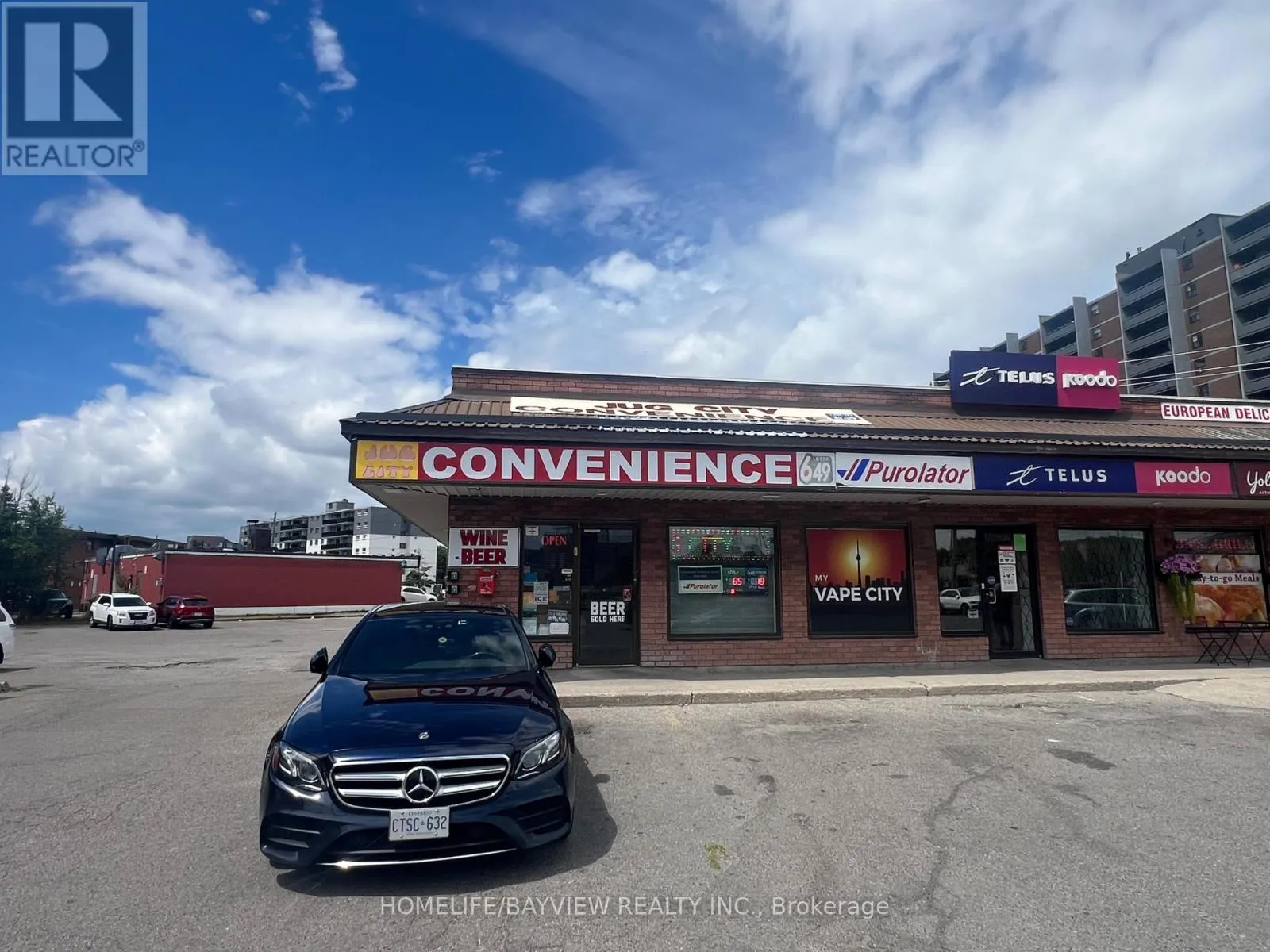 1 - 1330 RITSON ROAD N