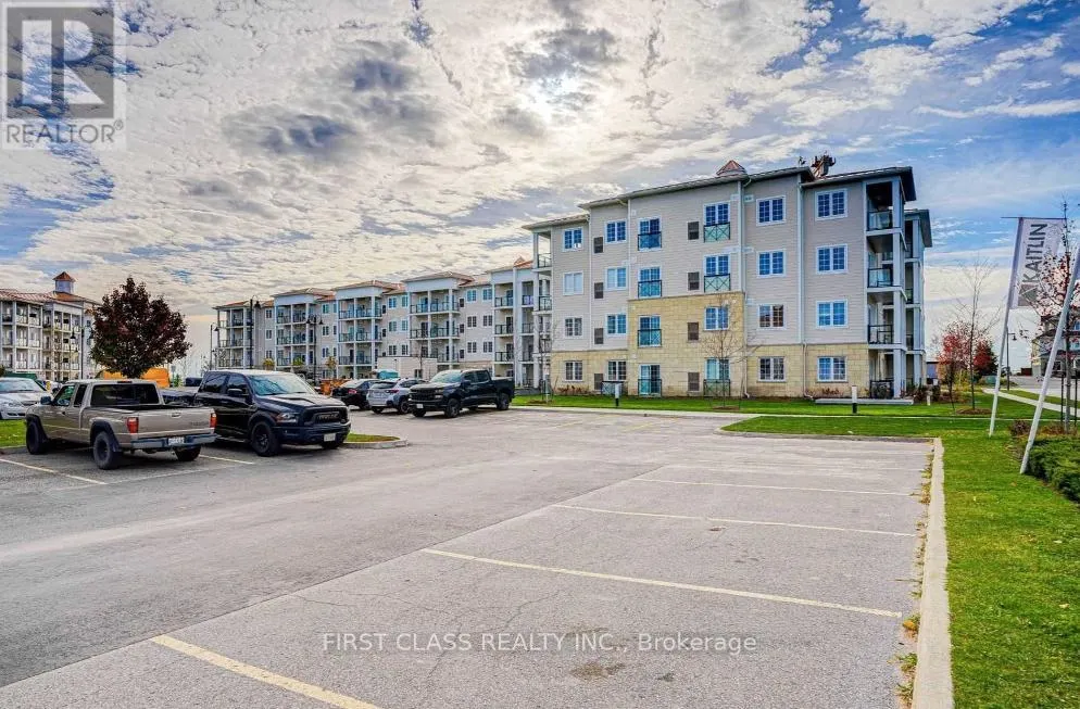 317 - 50 LAKEBREEZE DRIVE