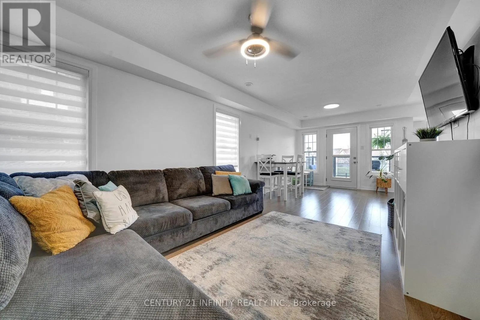 30 KING WILLIAM WAY
