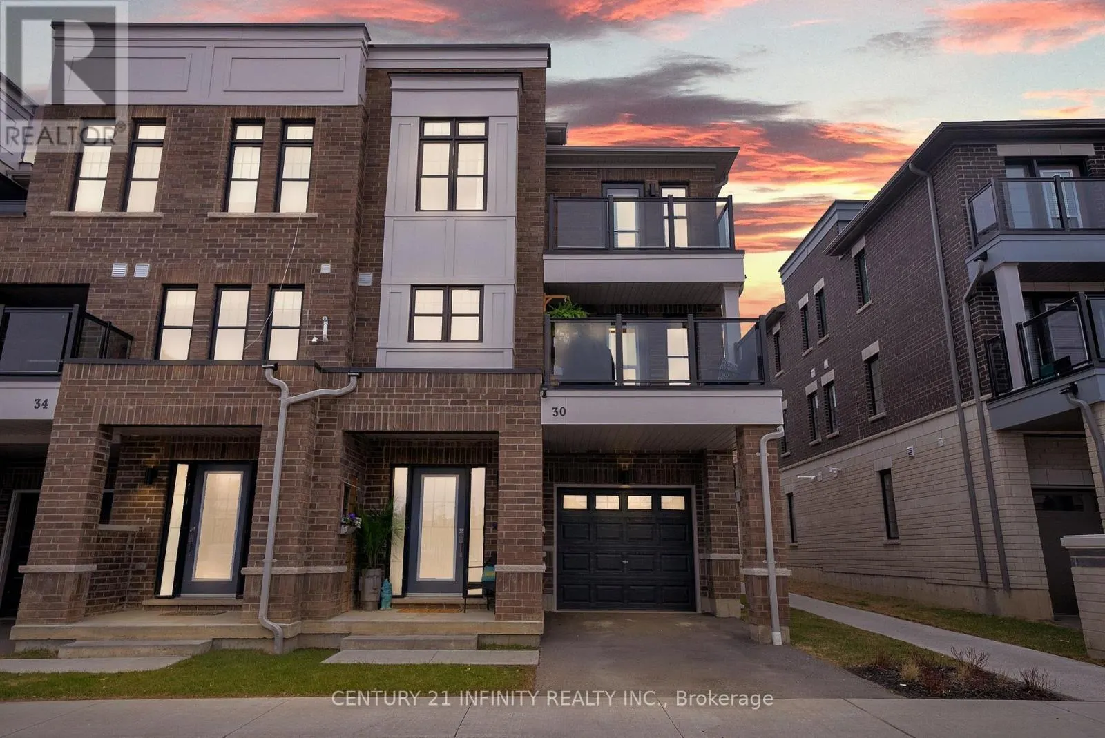 30 KING WILLIAM WAY