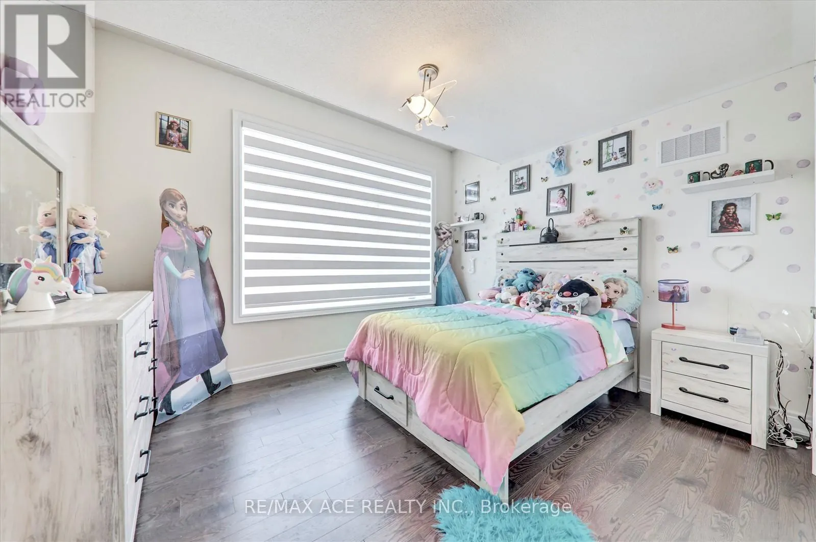 63 WAMSLEY CRESCENT
