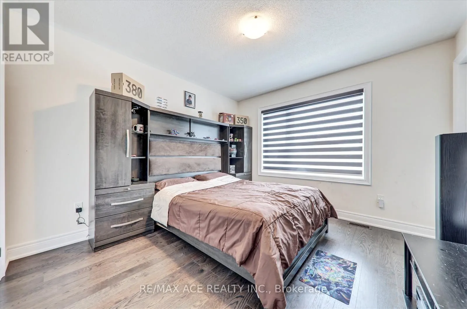 63 WAMSLEY CRESCENT