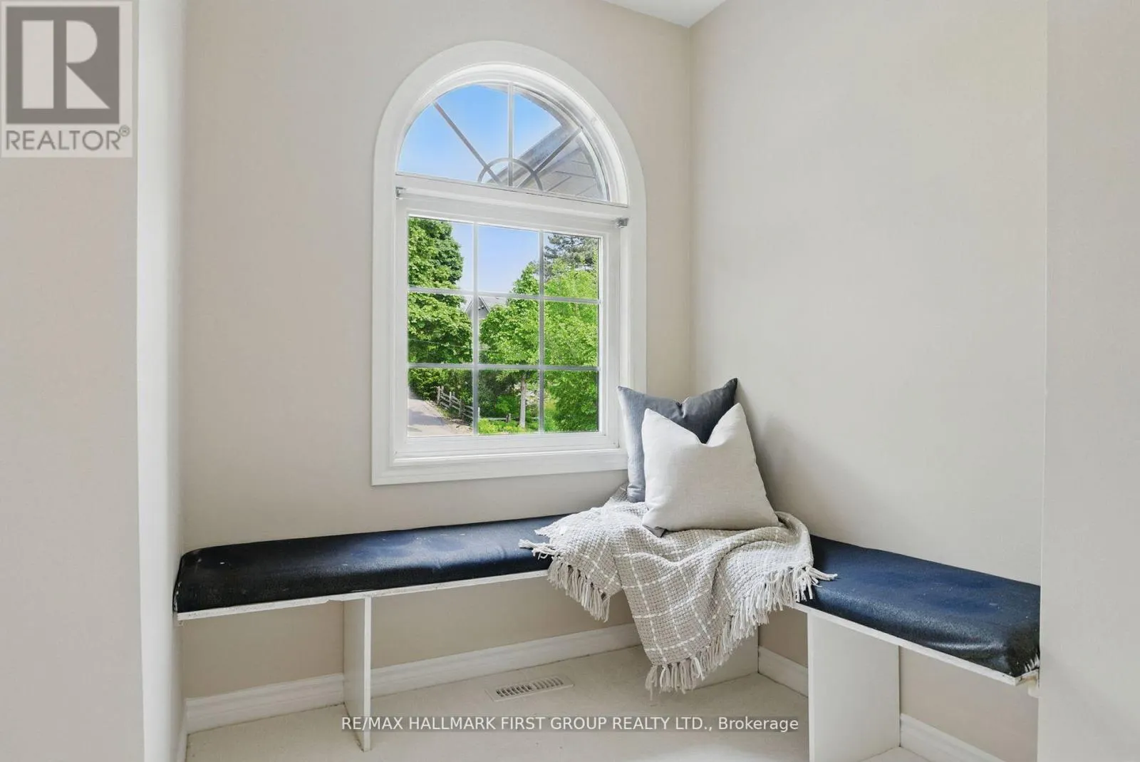 1498 OLD FOREST ROAD