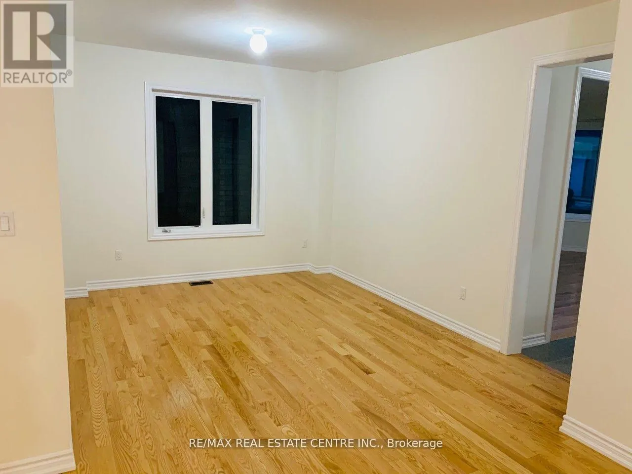 UPPER - 21 WHITEFISH STREET