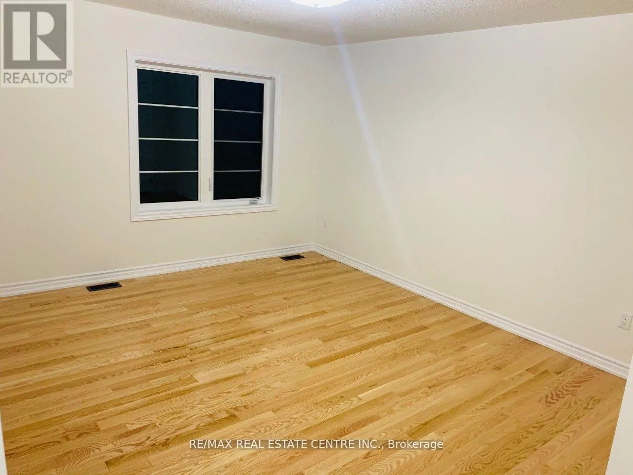 UPPER - 21 WHITEFISH STREET