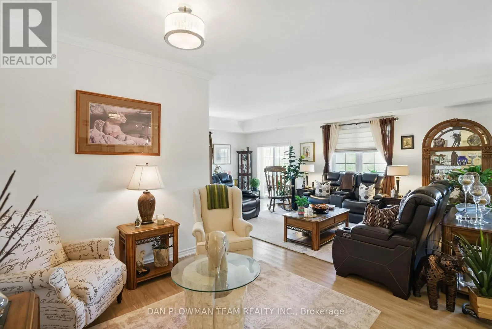 405 - 70 SHIPWAY AVENUE