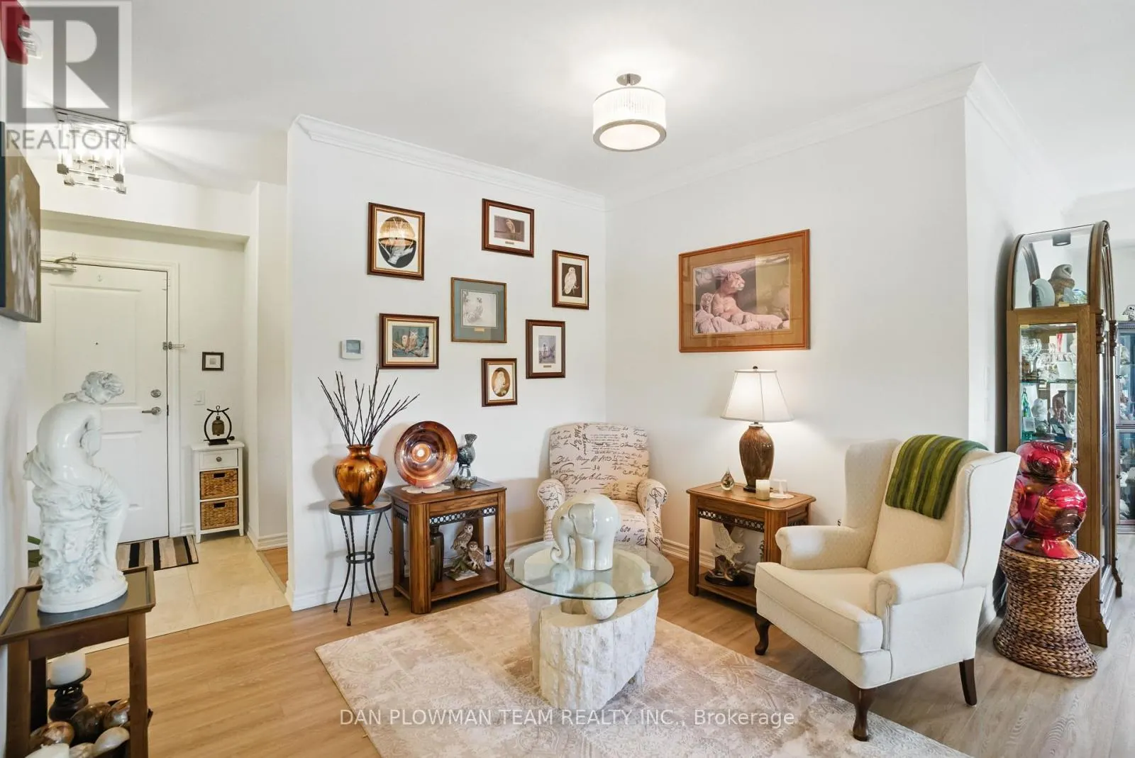 405 - 70 SHIPWAY AVENUE