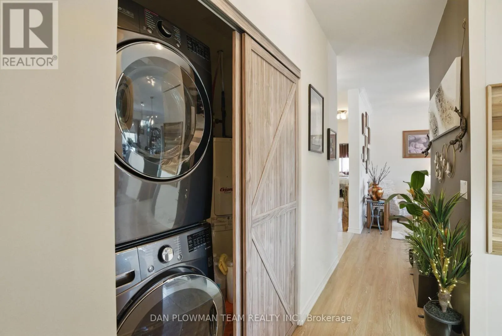 405 - 70 SHIPWAY AVENUE