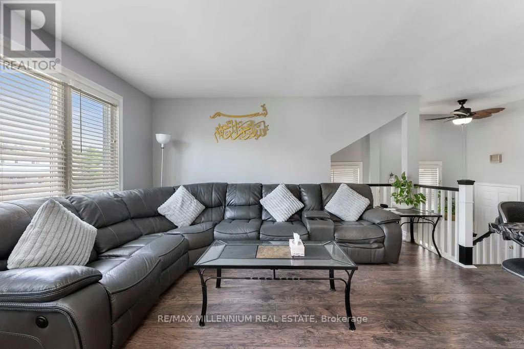 7 EMPIRE CRESCENT