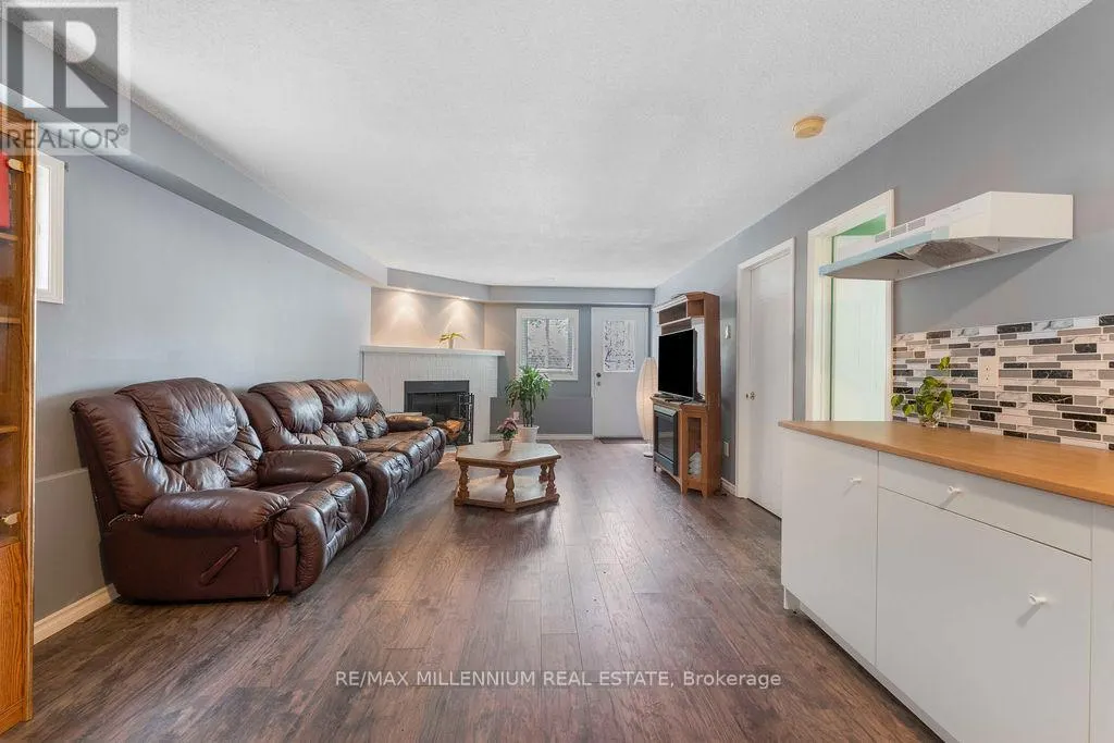 7 EMPIRE CRESCENT