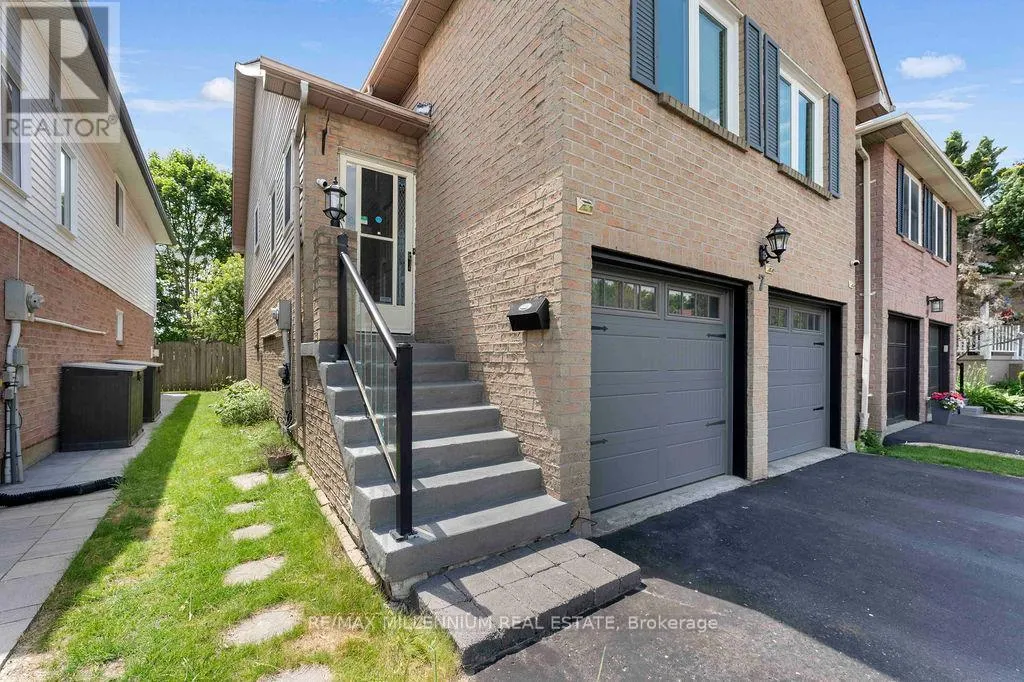 7 EMPIRE CRESCENT