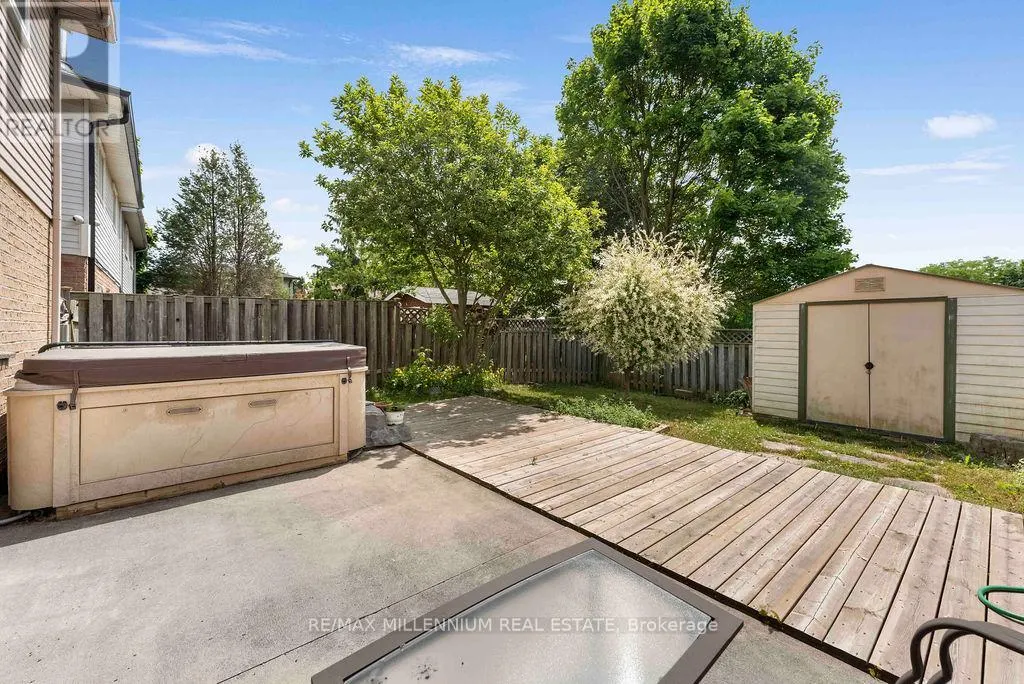 7 EMPIRE CRESCENT