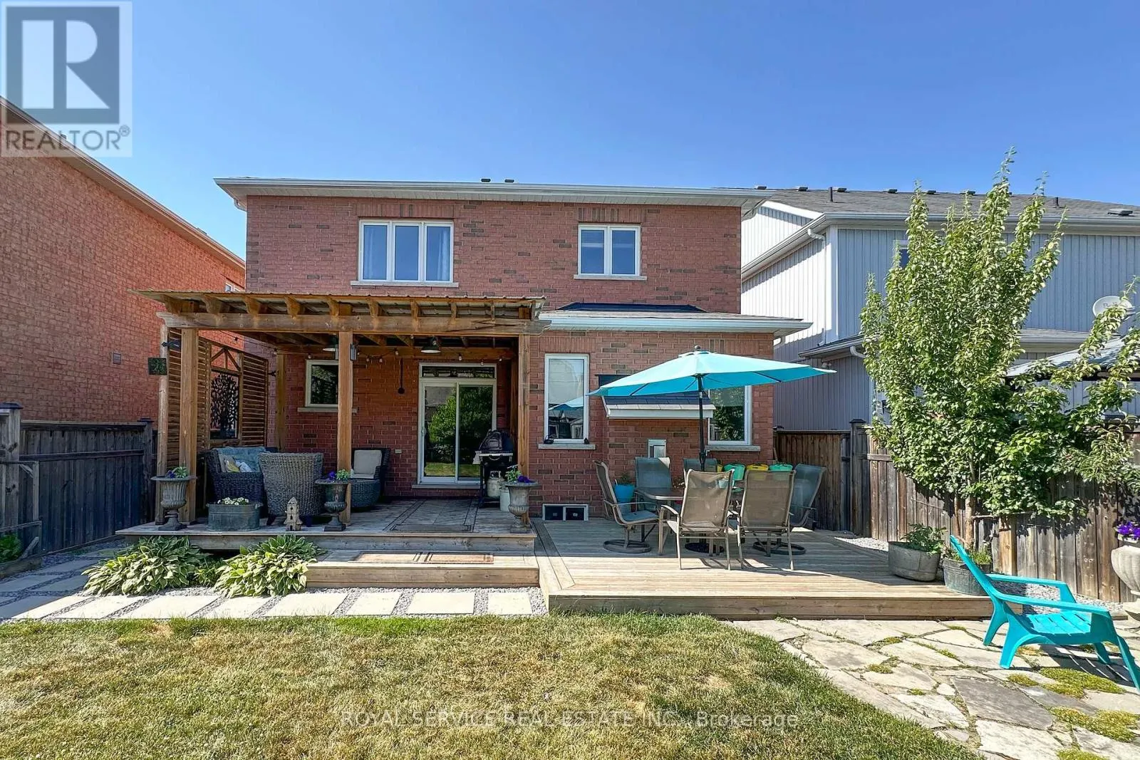 15 THOMAS WOODLOCK STREET