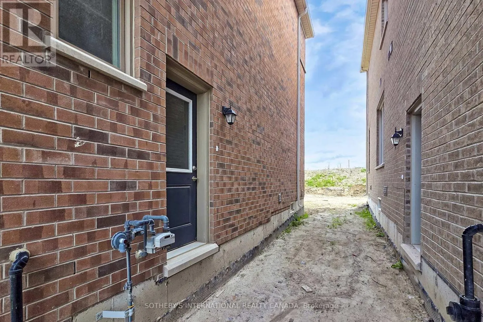 30 BRIDGELAND DRIVE S