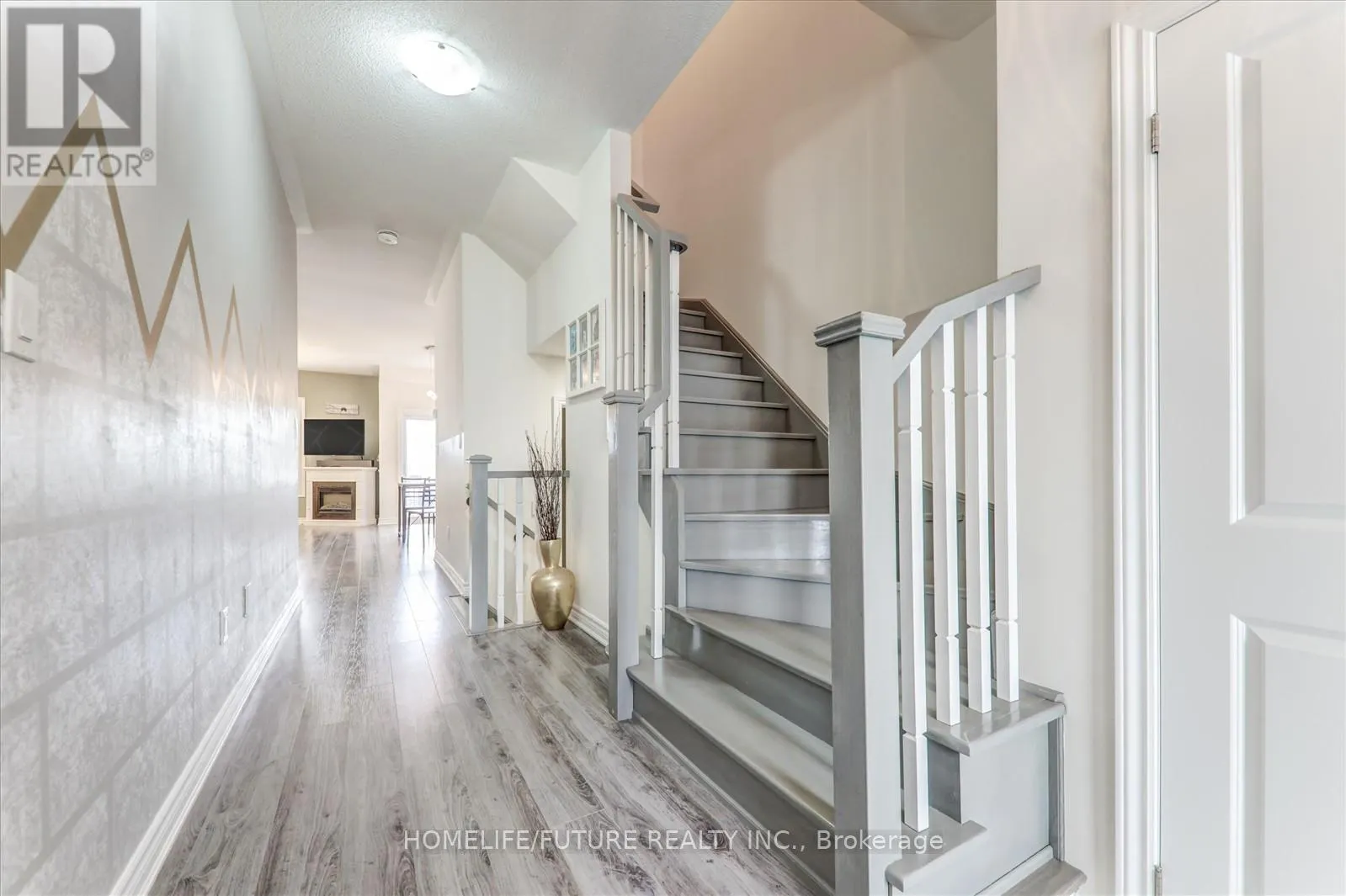 15 ELMHURST STREET