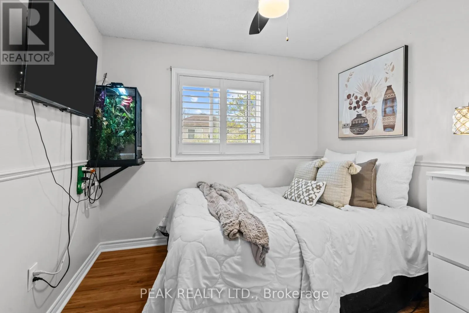 80 FRY CRESCENT