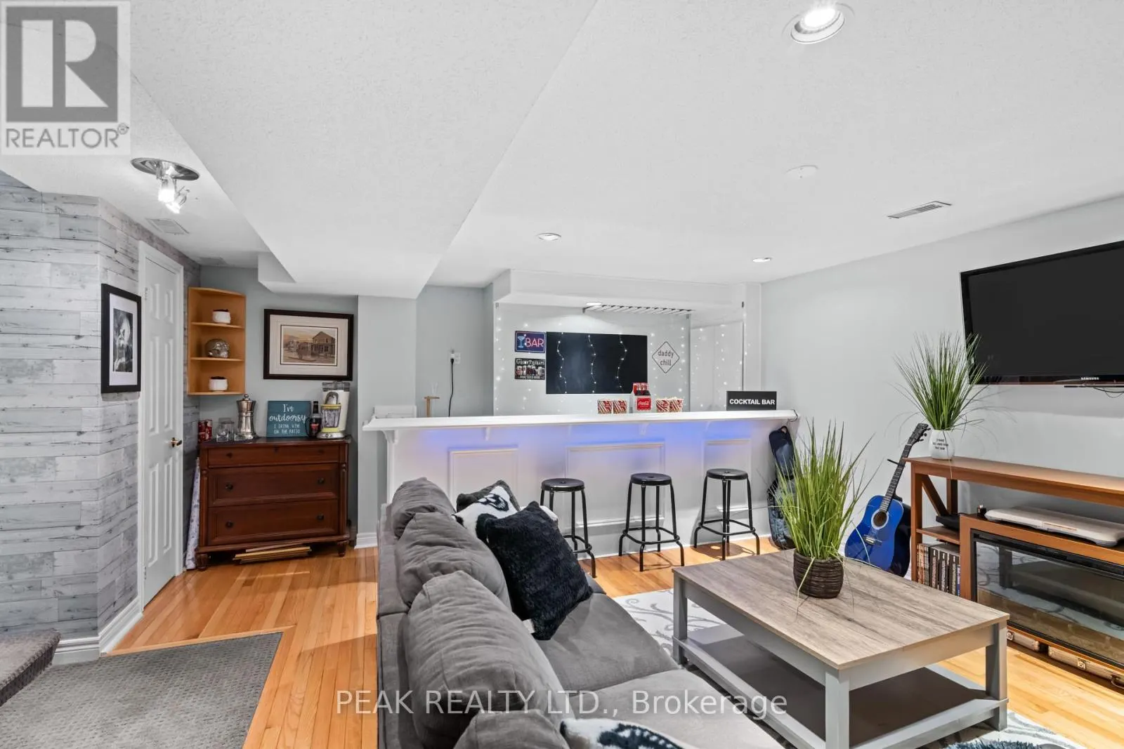 80 FRY CRESCENT
