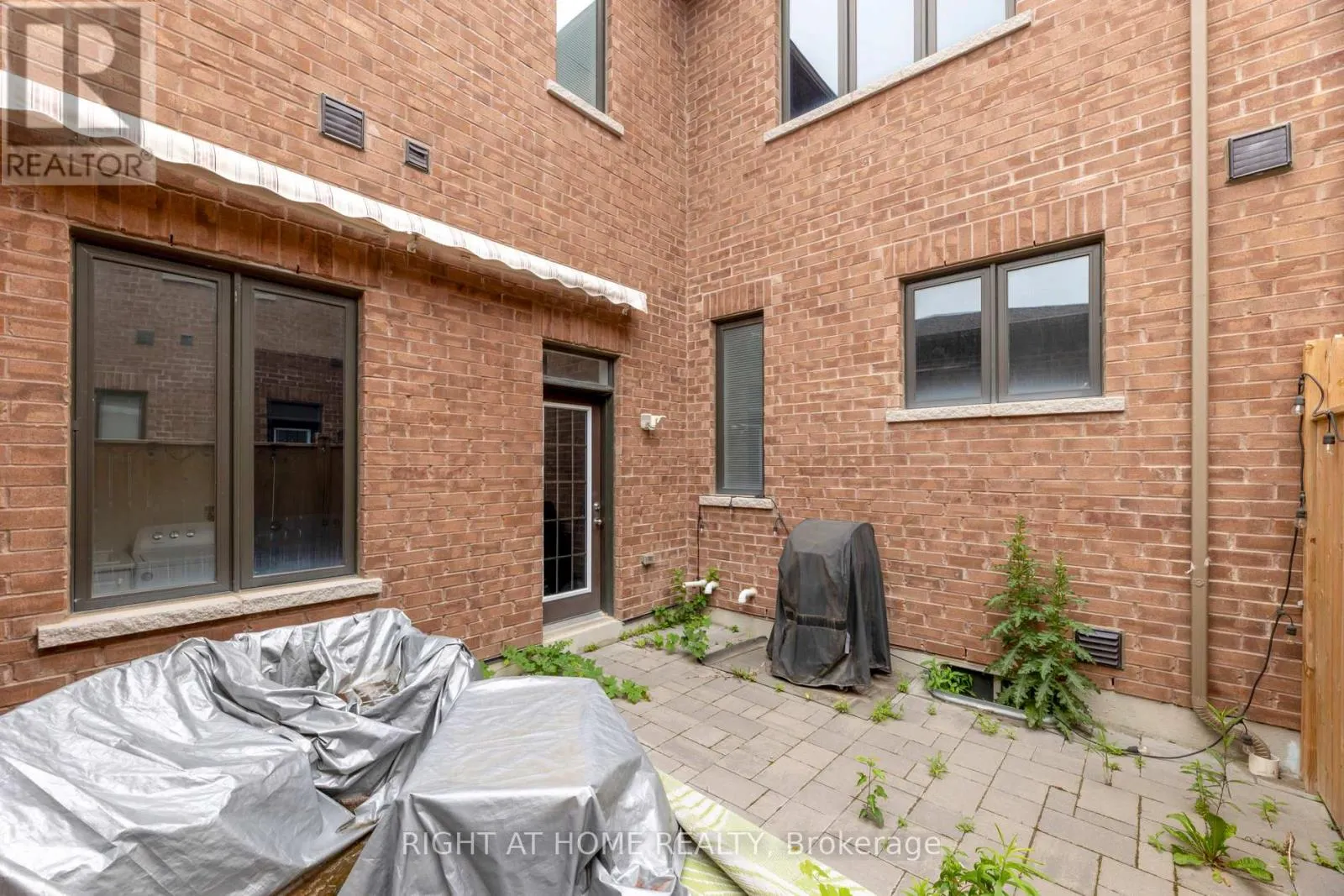 222 CORONATION ROAD