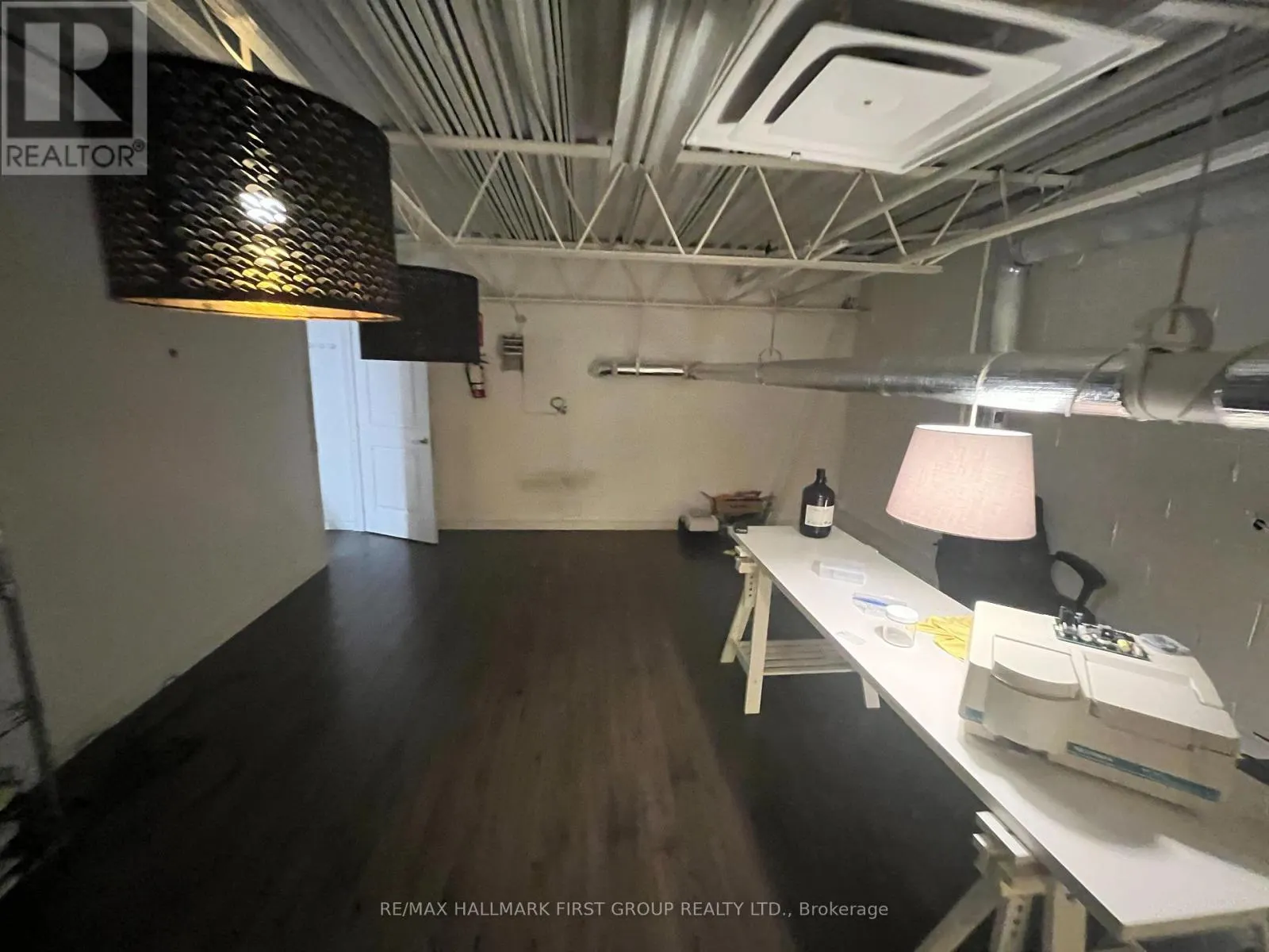 11 - 1064 SALK ROAD