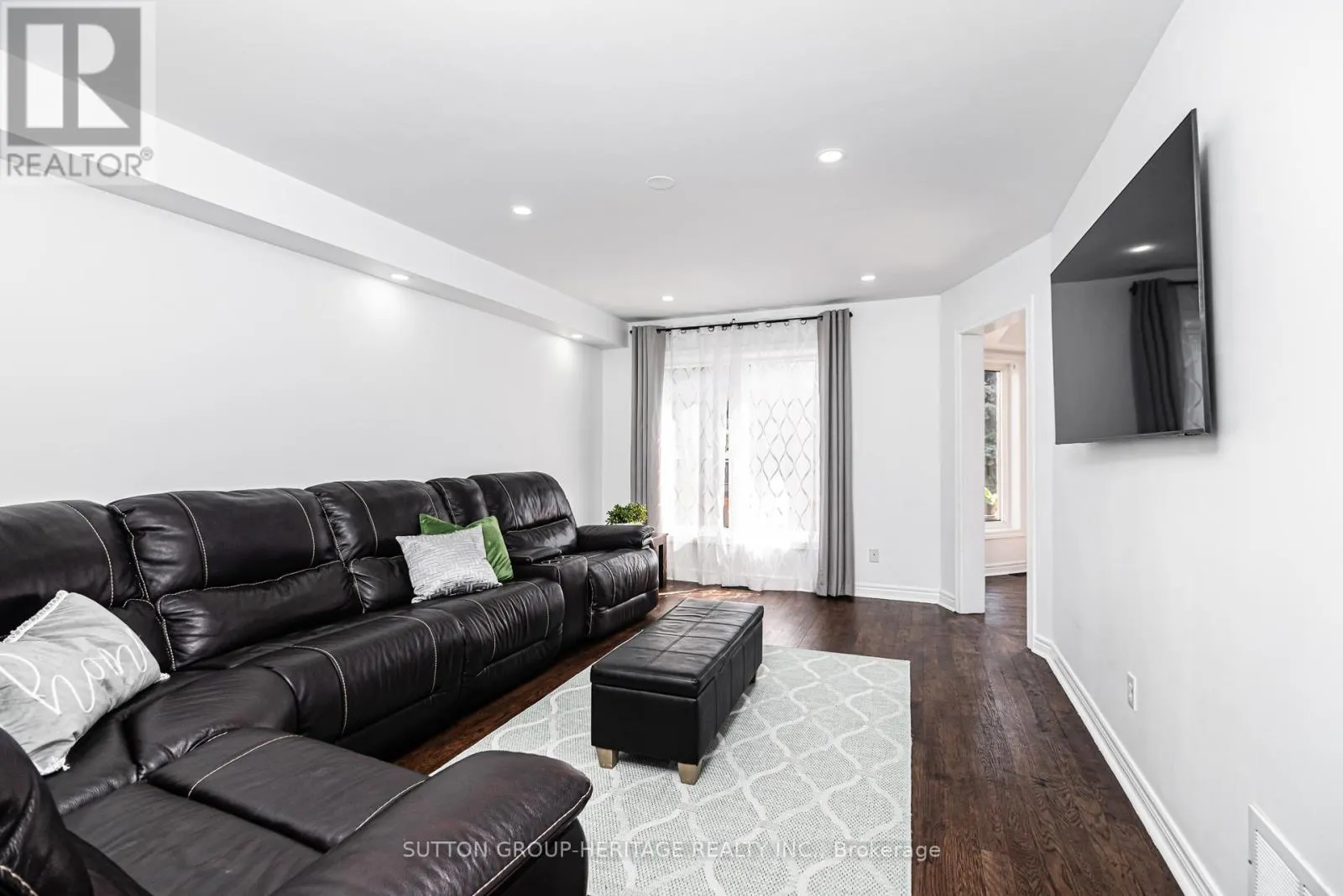 55 SADLER CRESCENT