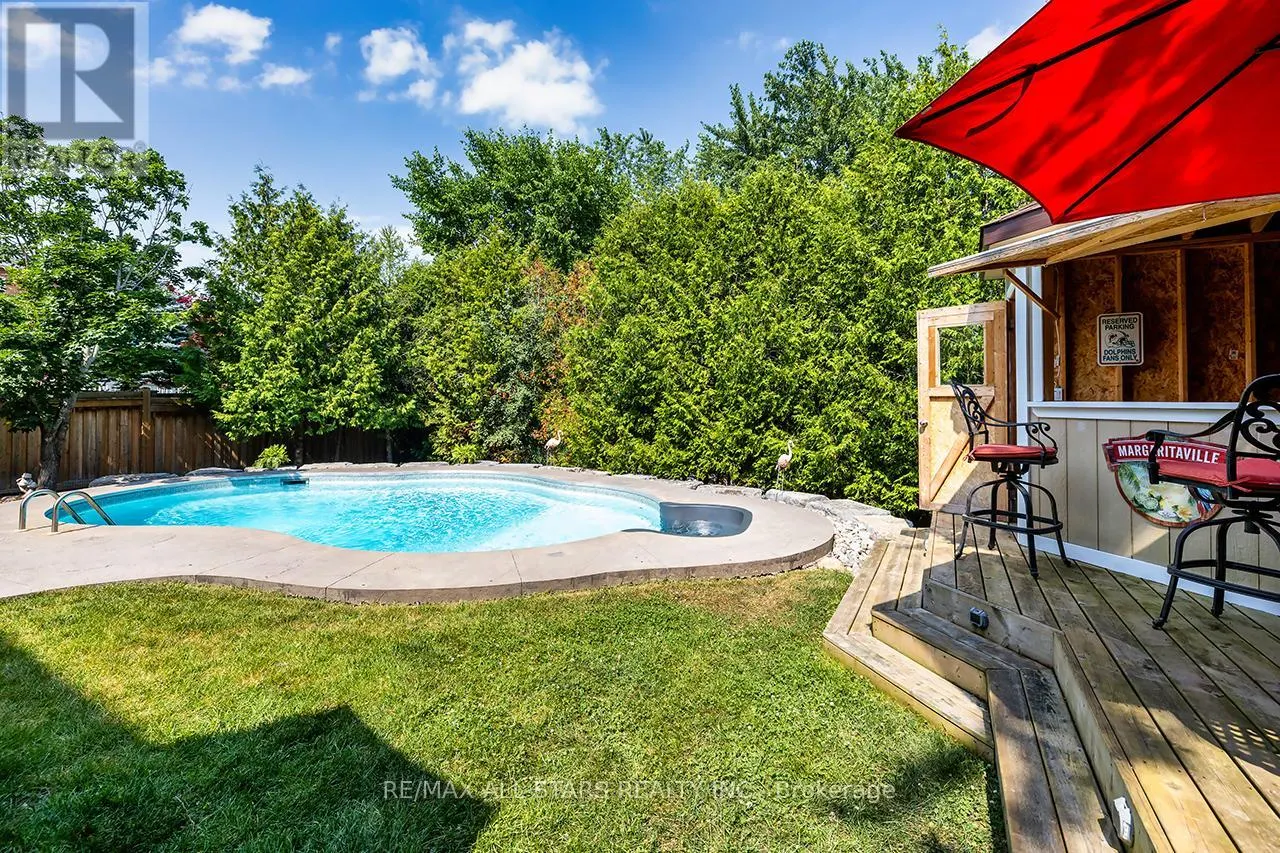 81 HYLAND CRESCENT