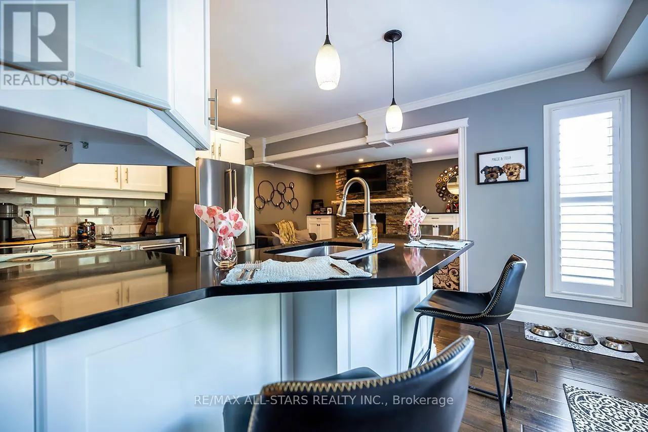 81 HYLAND CRESCENT