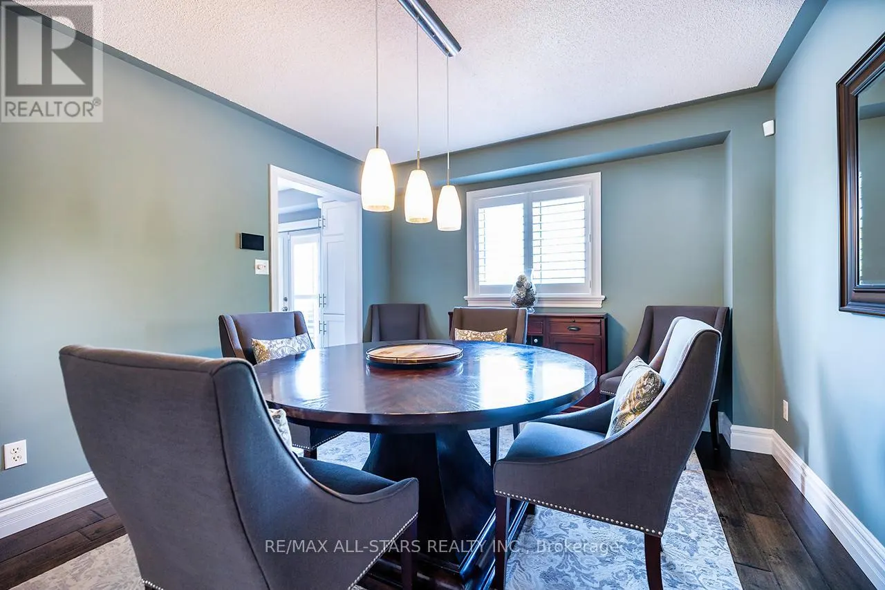 81 HYLAND CRESCENT