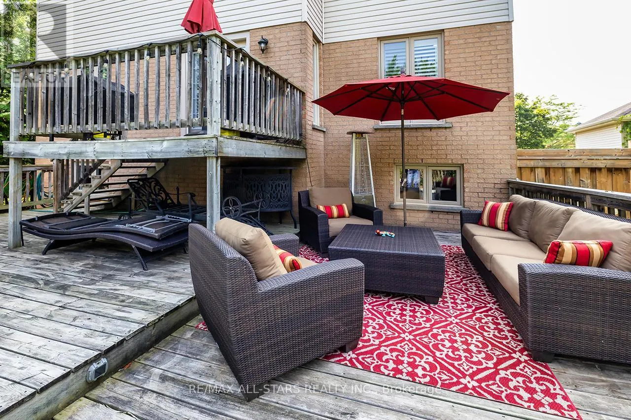 81 HYLAND CRESCENT
