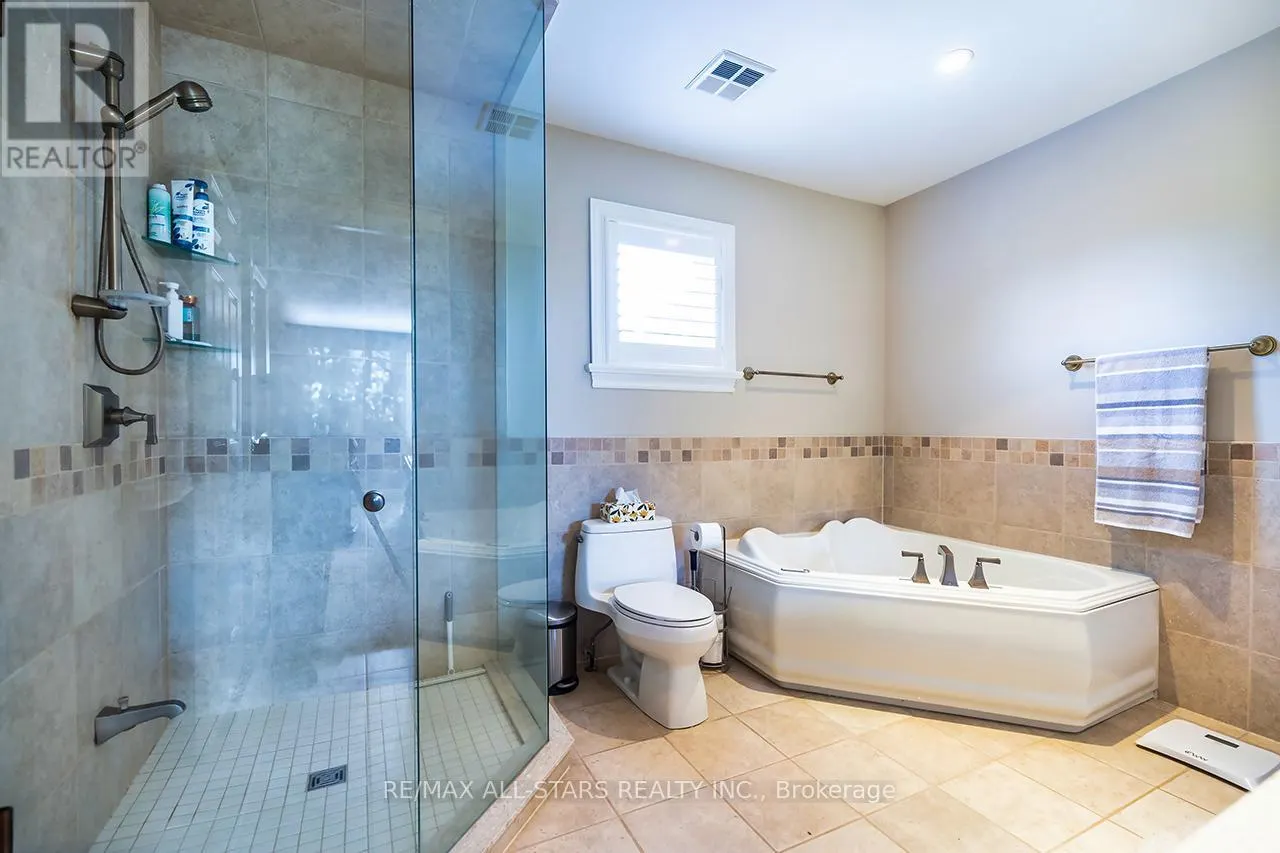 81 HYLAND CRESCENT