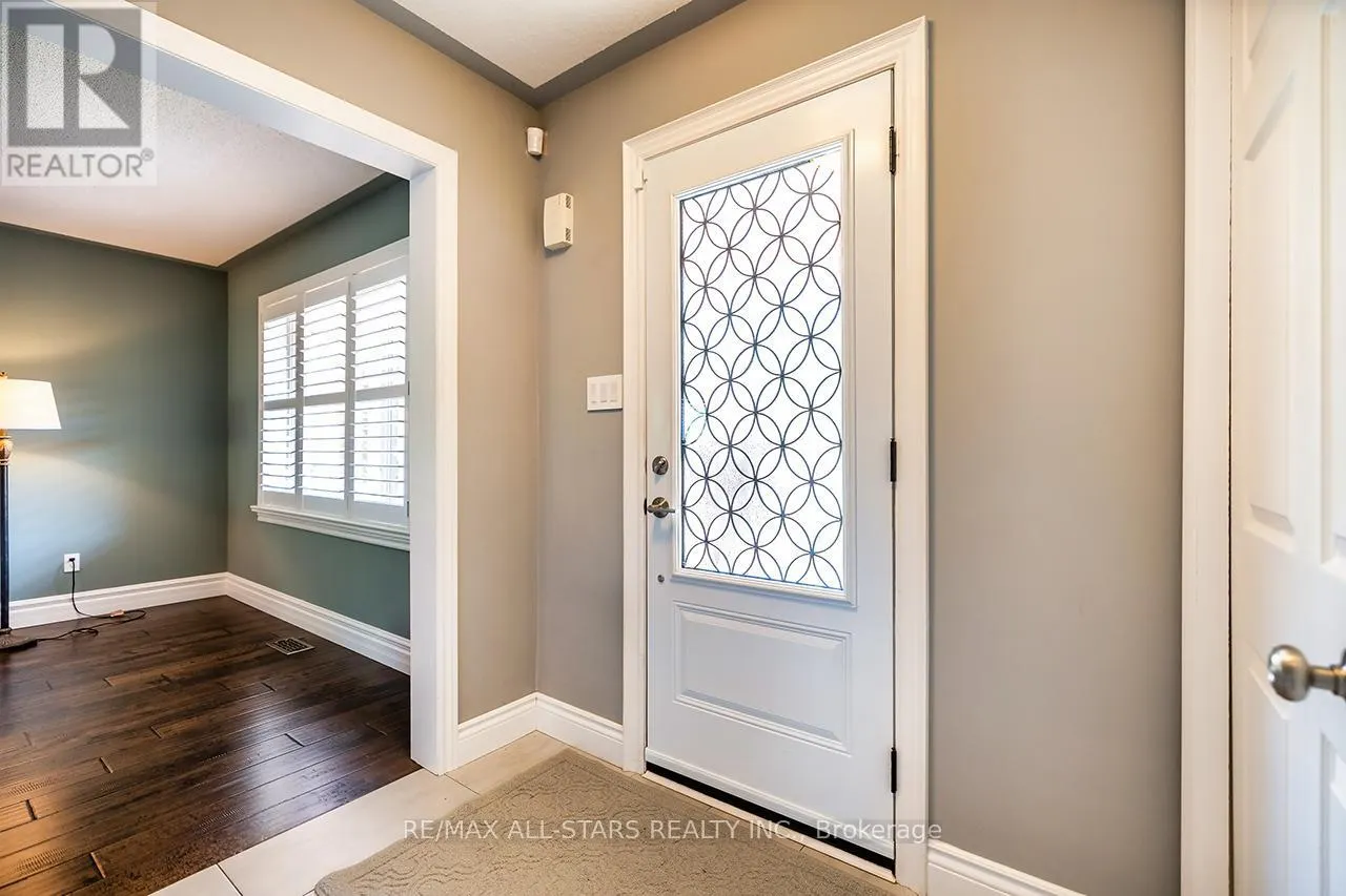 81 HYLAND CRESCENT