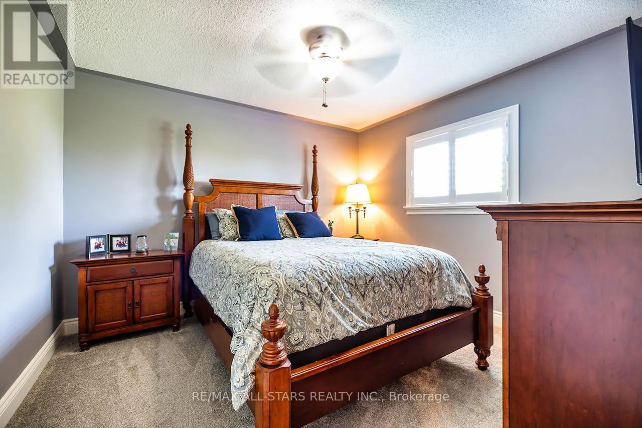 81 HYLAND CRESCENT