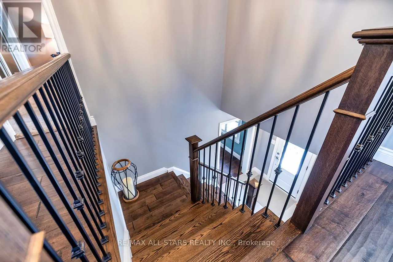 81 HYLAND CRESCENT