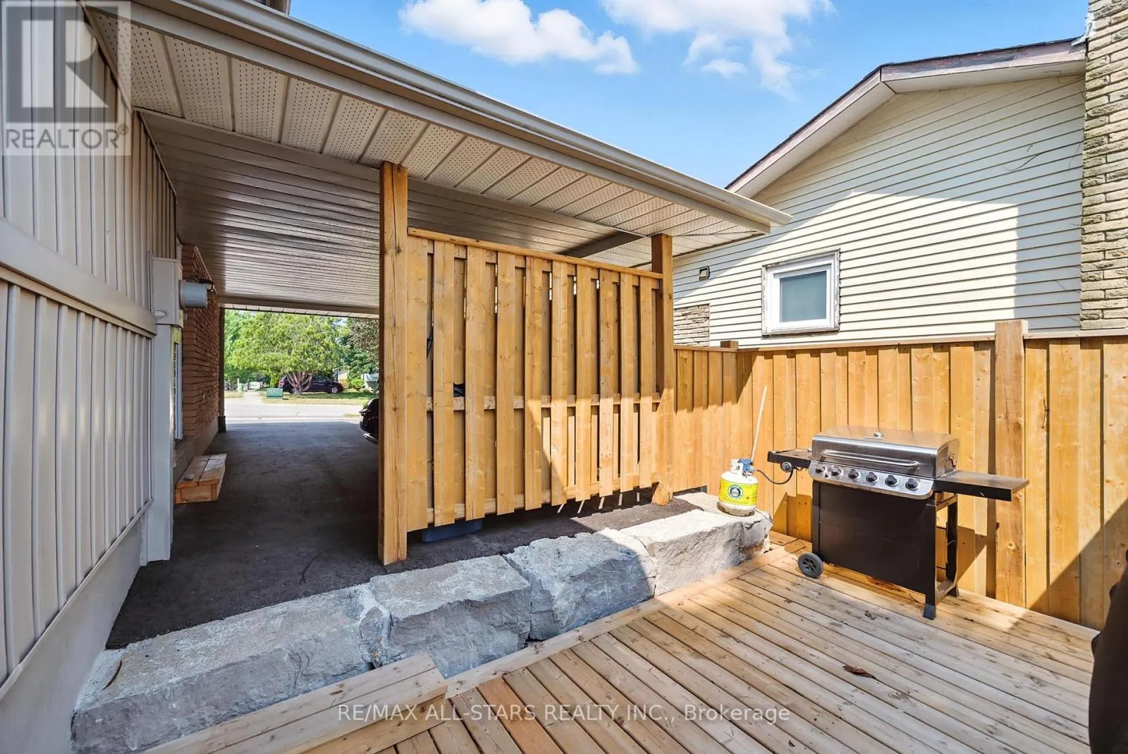 3 LAKEVIEW DRIVE