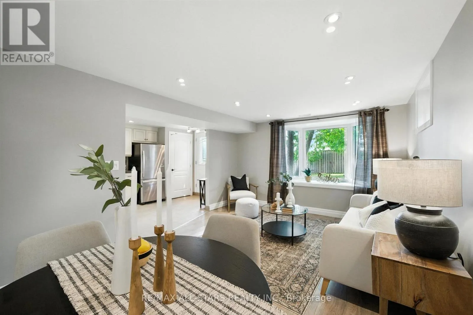 3 LAKEVIEW DRIVE