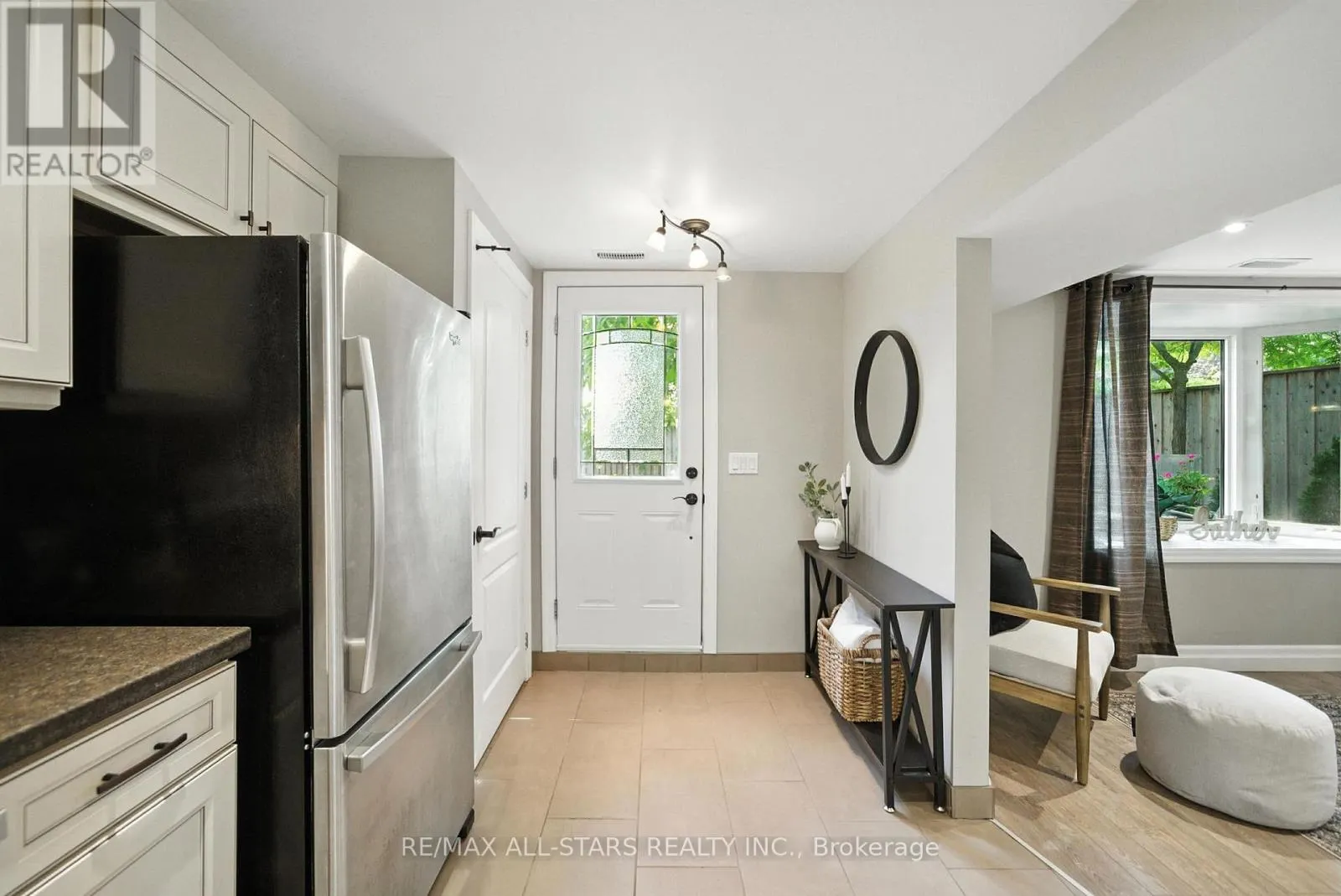 3 LAKEVIEW DRIVE