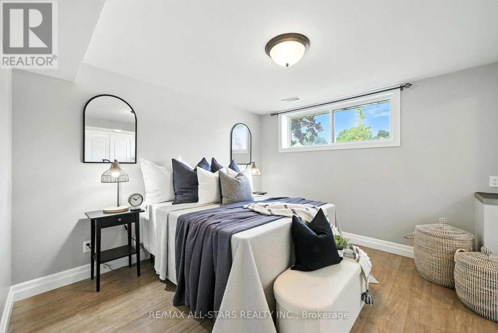 3 LAKEVIEW DRIVE