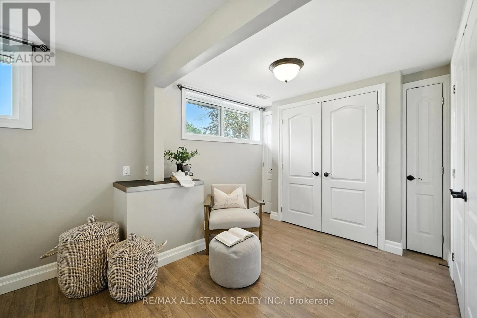 3 LAKEVIEW DRIVE