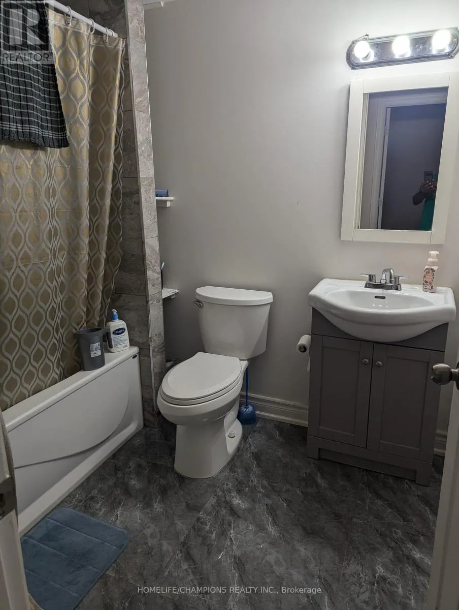 12 GREYPOINT DRIVE