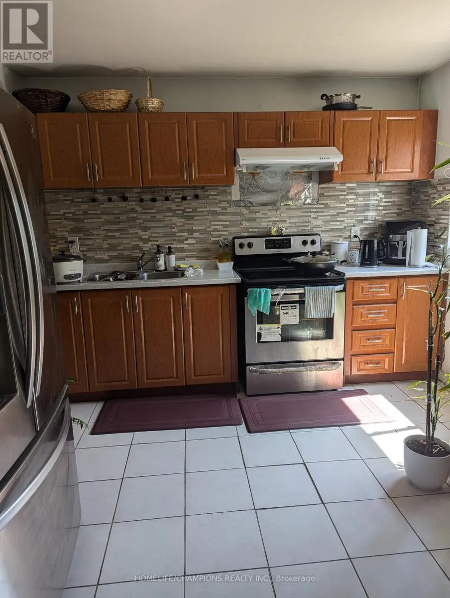 12 GREYPOINT DRIVE