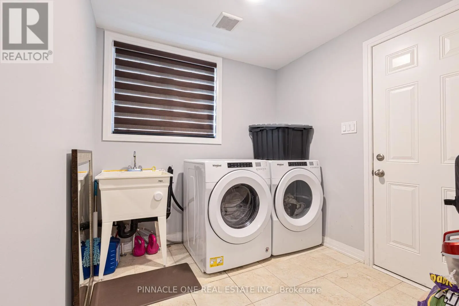 30 AMBEREEN PLACE